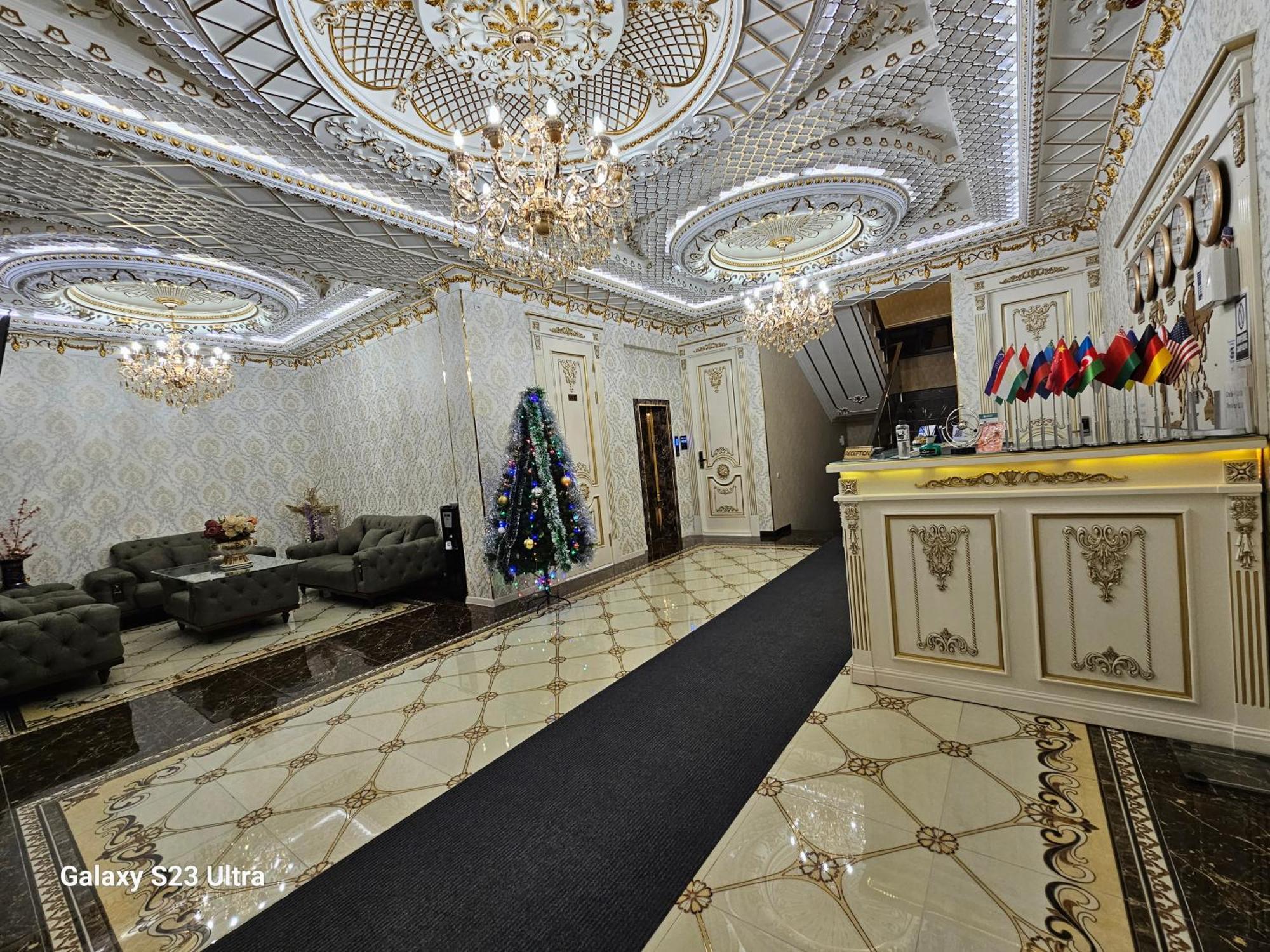 Hotel Sharq Dusjanbe Exteriör bild